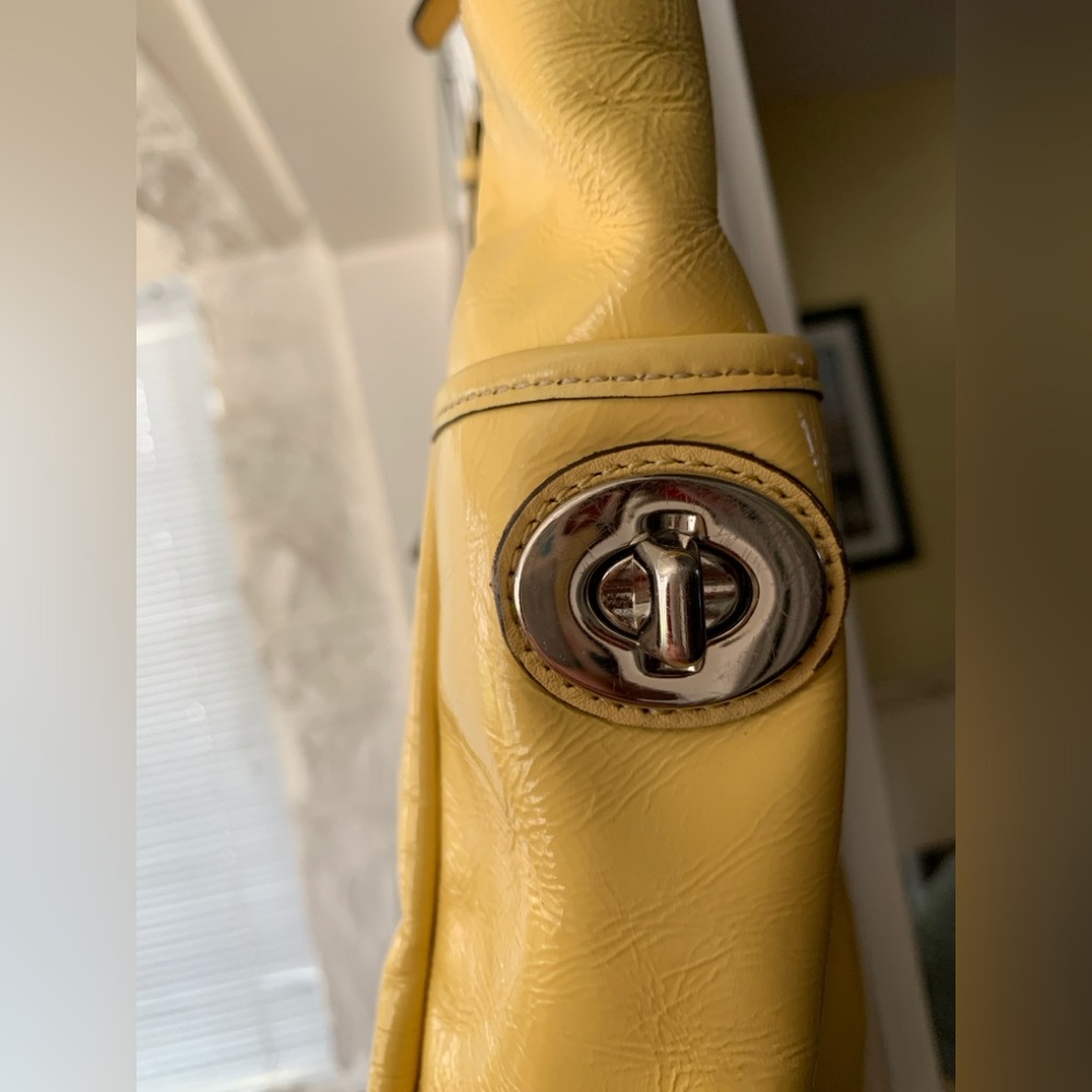 Vintage Y2K Coach Gallery East West Pleated Tote Handbag, in Canary yellow, EUC - Picture 10 of 15